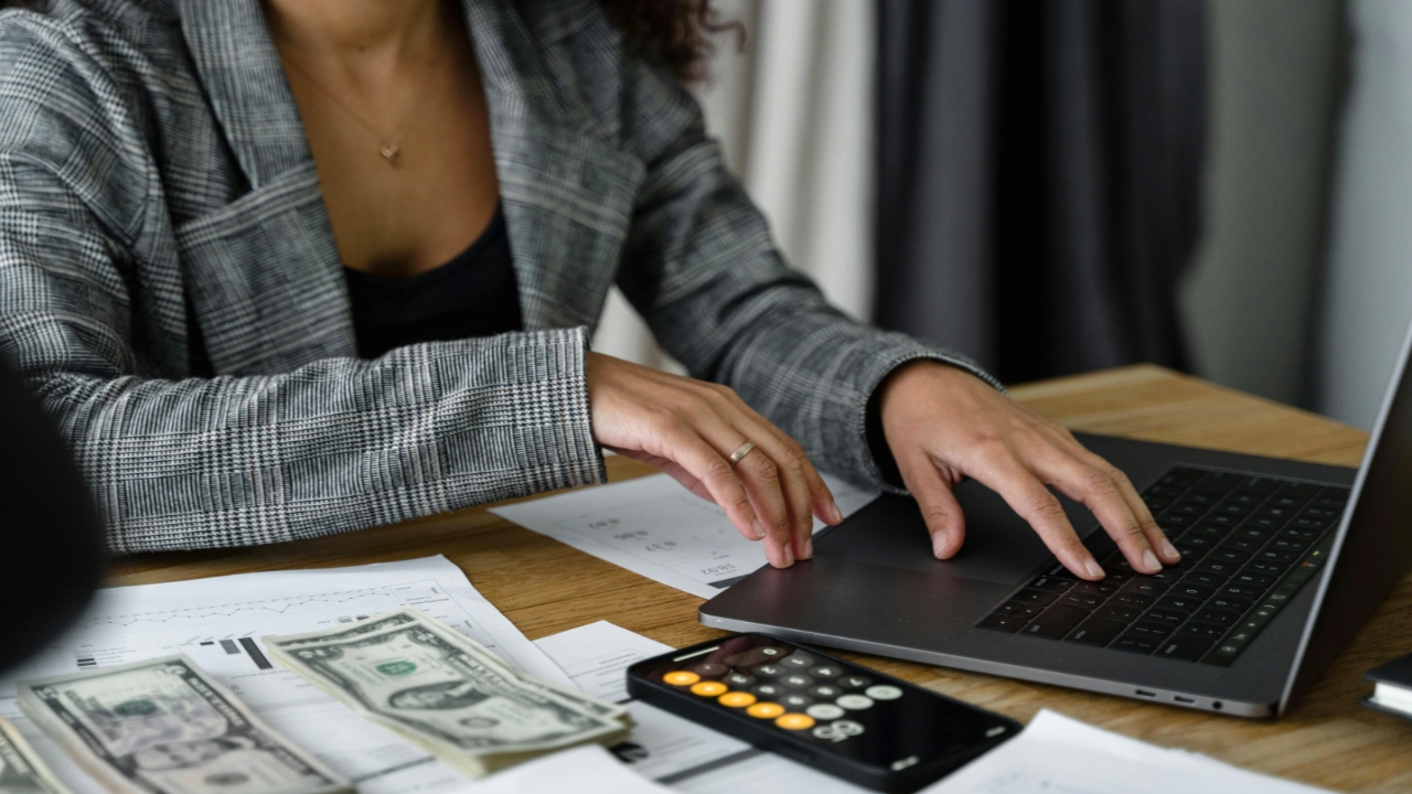 How to Pay Off Your Student Loans Early in 2025